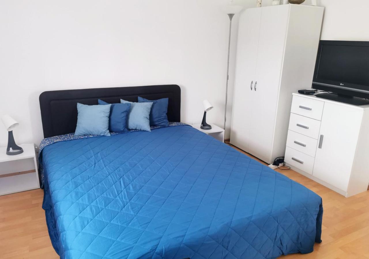 Dani Home Apartman ハイデゥソボスロー エクステリア 写真