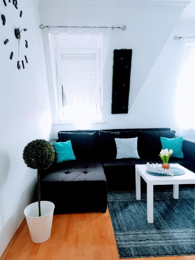 Dani Home Apartman ハイデゥソボスロー エクステリア 写真